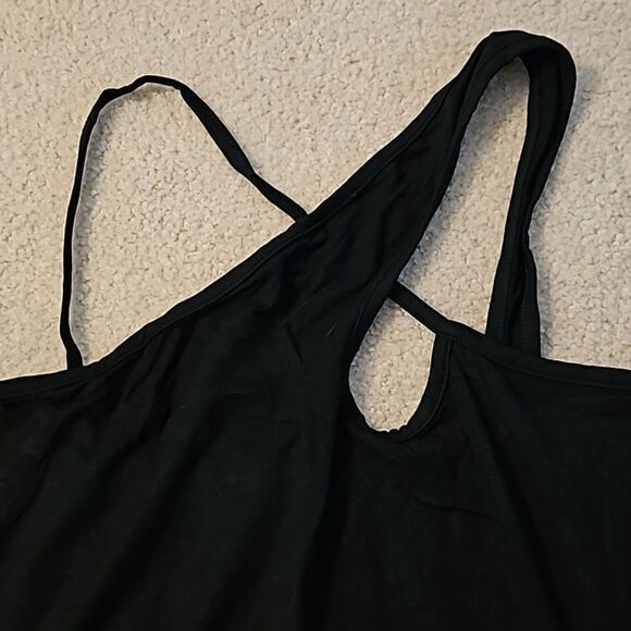 2/$15 Amélieboutik Solid Asymmetrical Neck Hanky Hem Crop Top Black XS - Picture 4 of 10